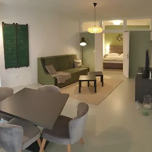 https://apartment-adriatico-eterno-1.in-istria.net